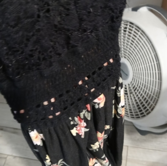 Romper - Picture 3 of 9